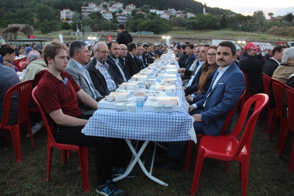 Tarihi Namazgah Tabyaları’nda iftar açtılar