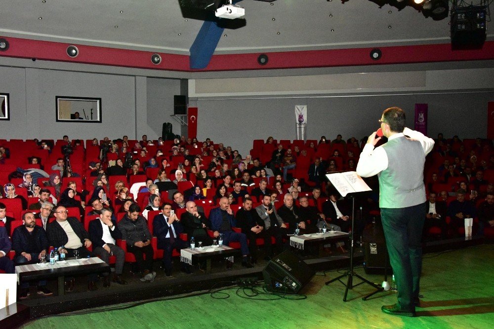 Şehzadeler’de İbrahim Sadri ile şiir gecesi