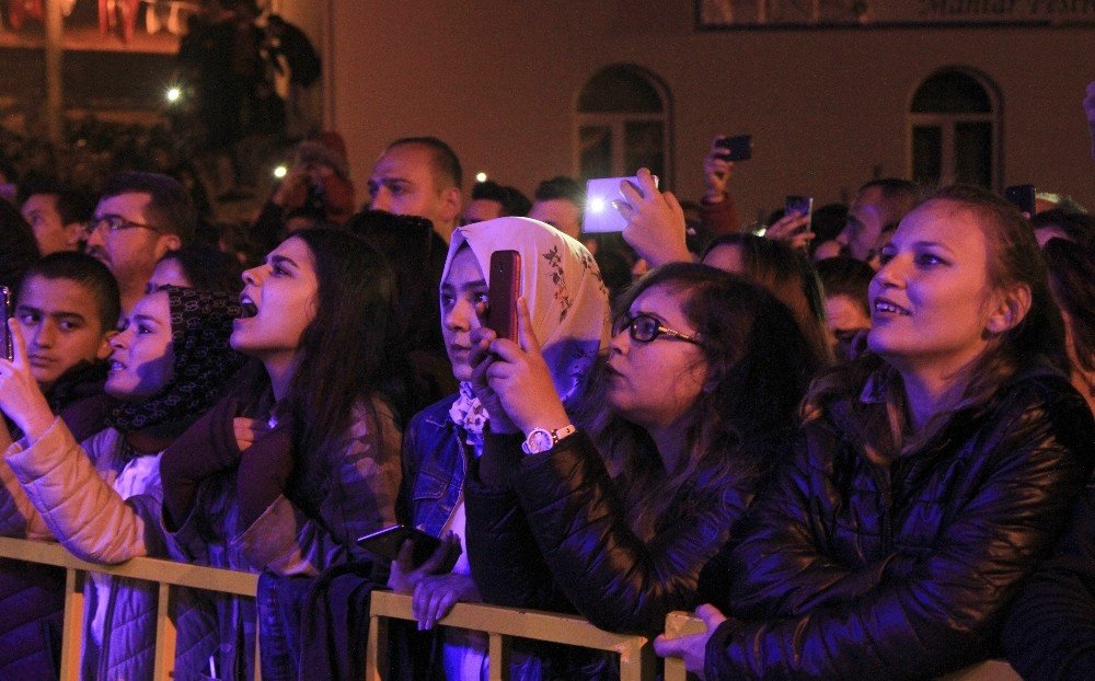 Dastar ve Kuzugöbeği Festivali’nde Koray Avcı rüzgarı