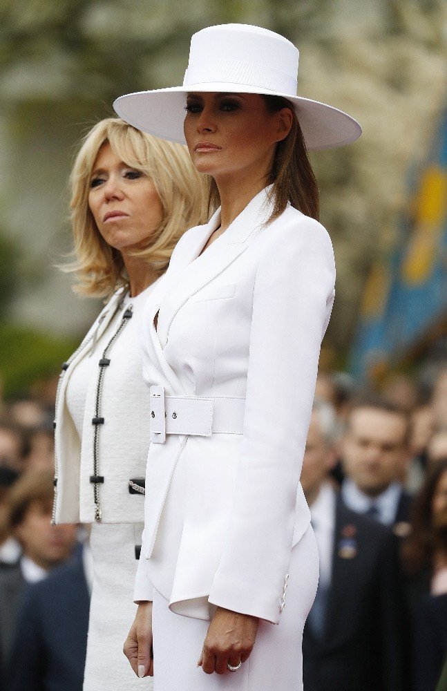 First Lady Macron: “Melania Trump hapis hayatı yaşıyor”