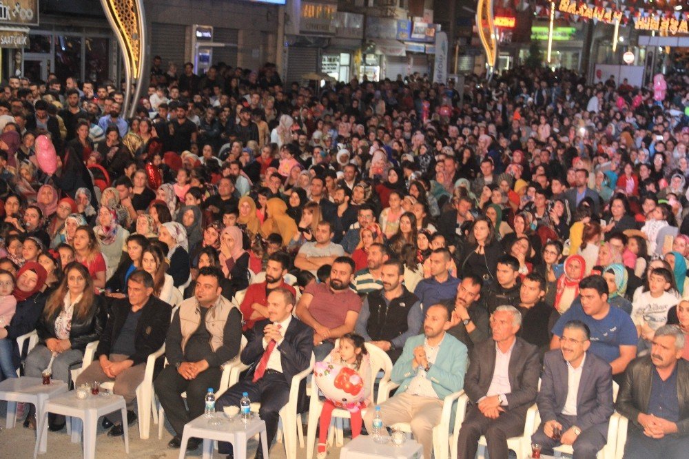 Dursun Ali Erzincanlı konserine binler katıldı