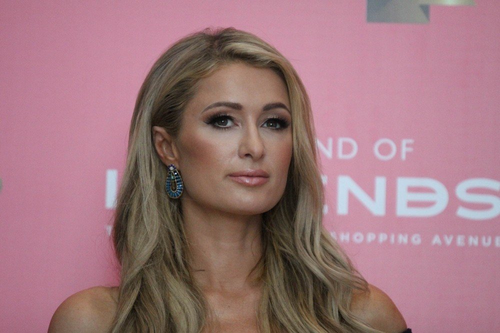 Paris Hilton ailesi ile de Türkiye’ye gelecek