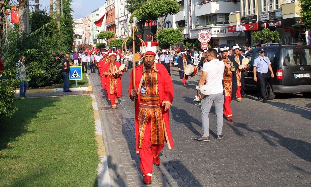 Turizm ve Sanat Festivali, Yörük göçü ve kortejle başladı