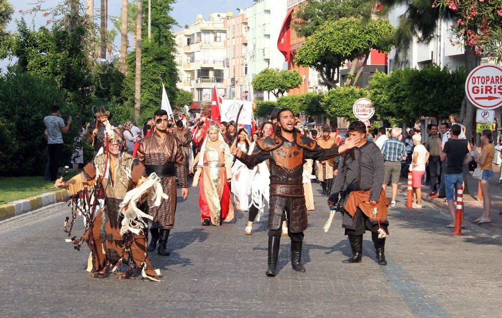 Turizm ve Sanat Festivali, Yörük göçü ve kortejle başladı