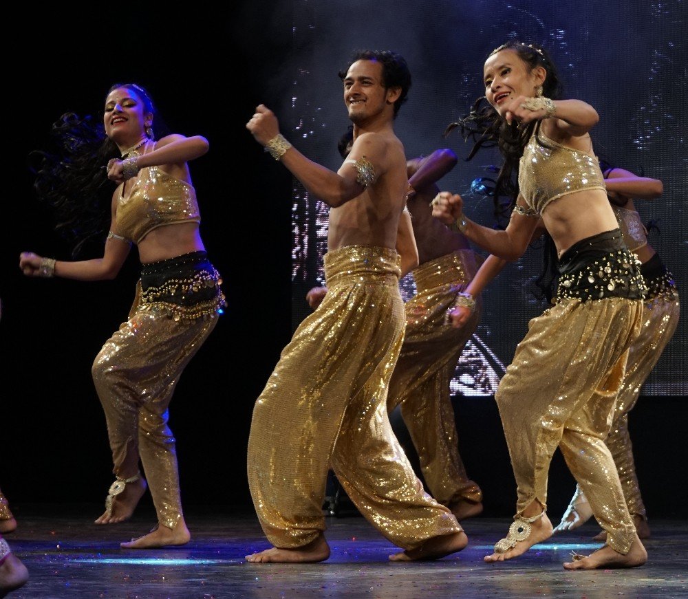 Bursa Festivali’nde ’Passage To Bollywood’ Rüzgarı’