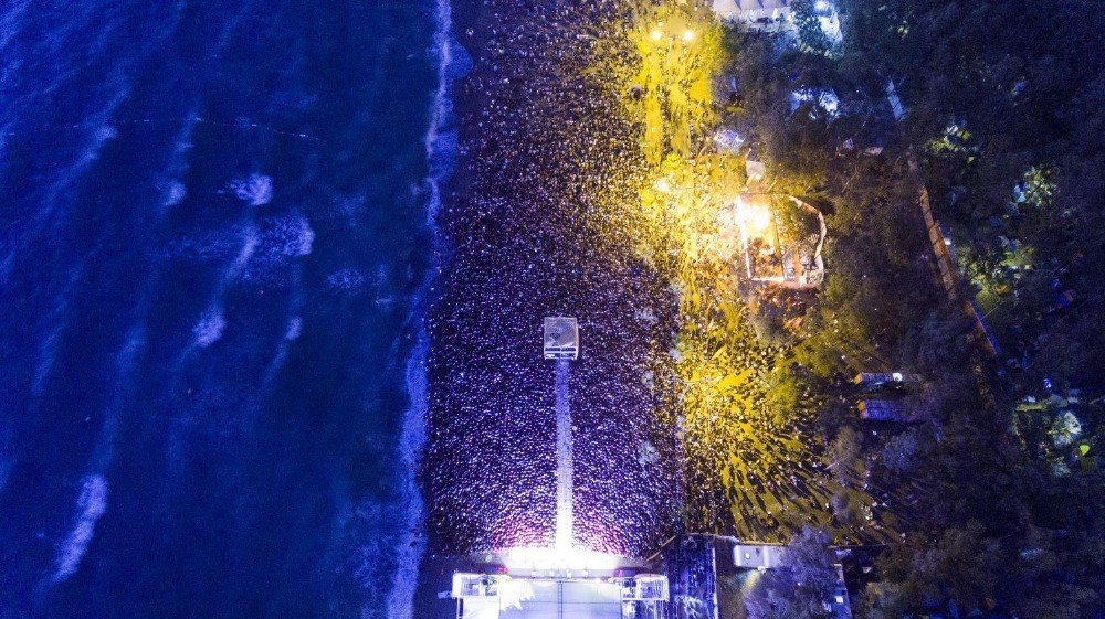 Kuşadası Gençlik Festivali devam ediyor