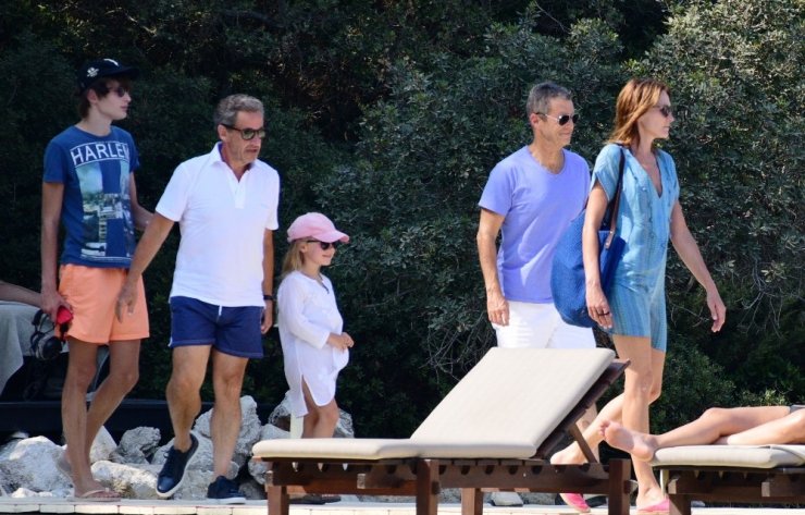 Sarkozy ve dünyaca ünlü şarkıcı eşi Bodrum’da