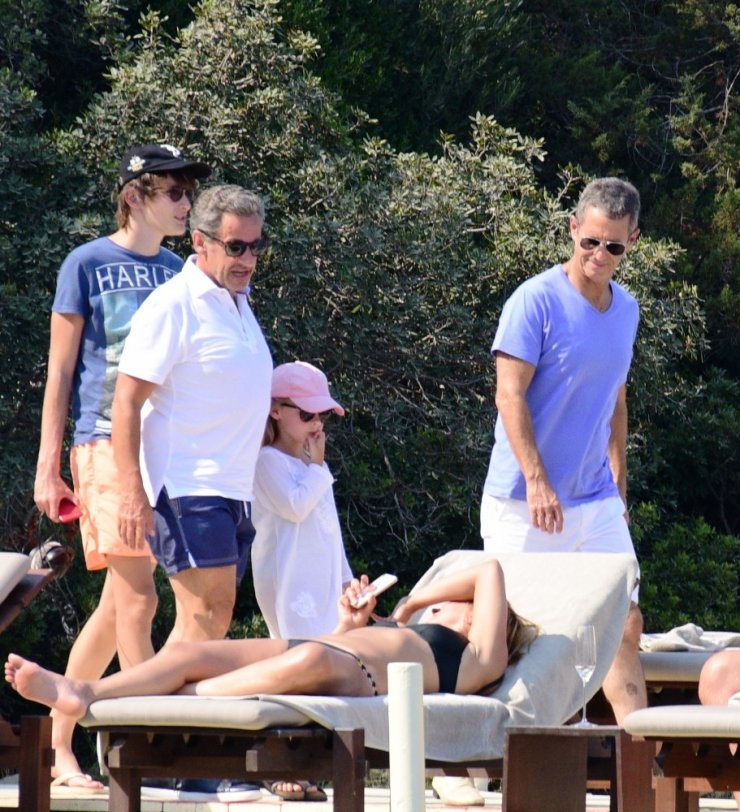 Sarkozy ve dünyaca ünlü şarkıcı eşi Bodrum’da