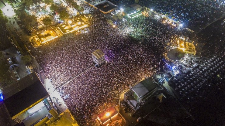 Rock Müziğin kalbi Edremit’te atıyor