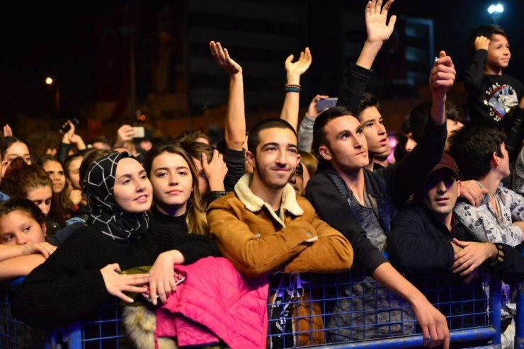 Cumhuriyet coşkusu konserlerle zirveye ulaştı