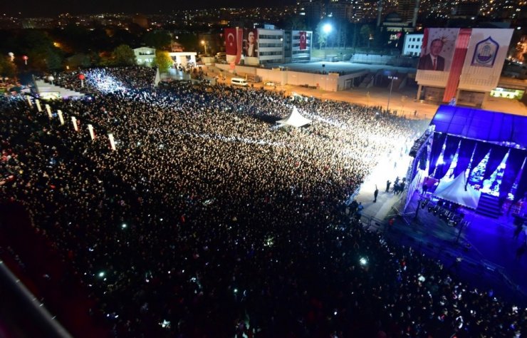 Cumhuriyet coşkusu konserlerle zirveye ulaştı