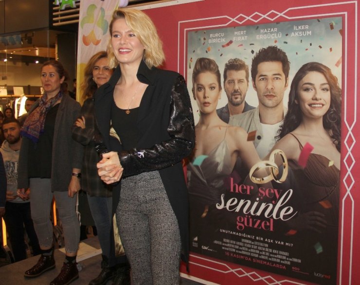 Burcu Biricik, Adana’da sevenleriyle buluştu