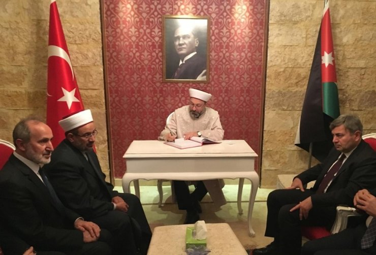 Diyanet İşleri Başkanı Erbaş, Ürdün’de Türk şehitliğini ziyaret etti