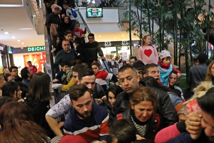 Antalya’da Aleyna Tilki izdihamı