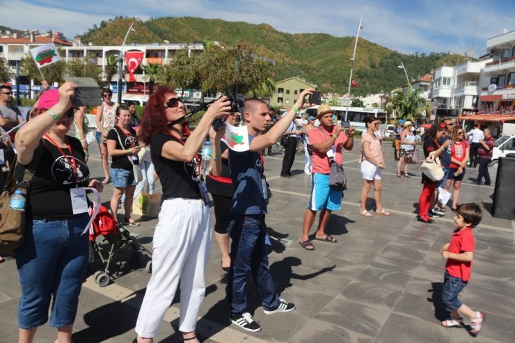 Uluslararası Marmaris Halk Dansları Festivali başladı