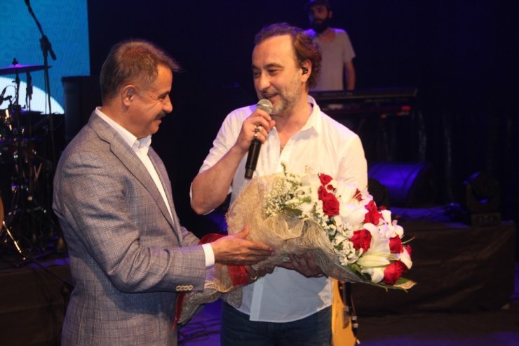 Nev Samsun’da konser verdi