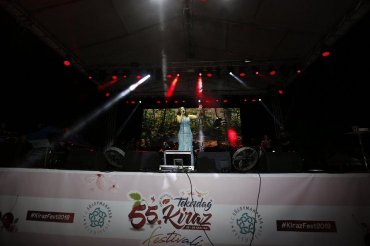 Zara Kiraz Festivali’nde konser verdi