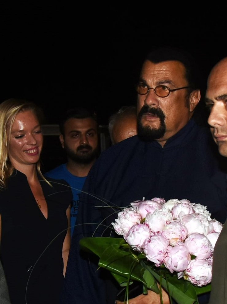 ABD’li aktör Steven Seagal’ın anlamsız kaprisi herkesi şaşırttı