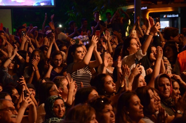 Denizli’de Merve Özbey rüzgarı esti