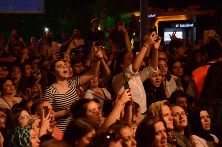 Denizli’de Merve Özbey rüzgarı esti