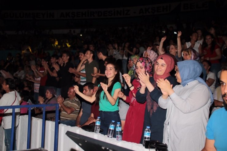 Nasreddin Hoca Şenliği’nde türkü dolu gece