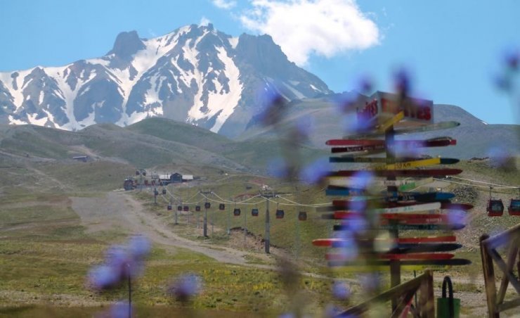 Erciyes’in yazı başka kışı başka güzel