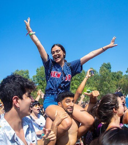 Kuşadası Gençlik Festivali başladı