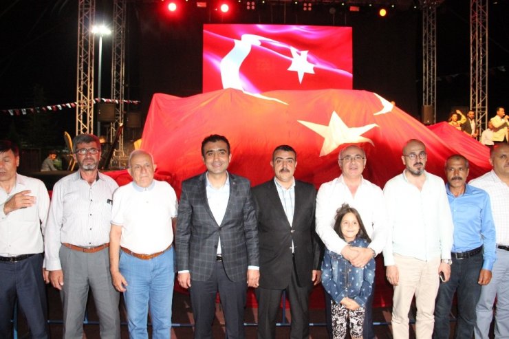 Karaman’da Ahmet Şafak hayranlarına unutulmaz bir gece yaşattı