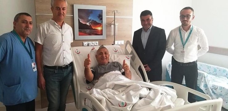 Ünlü söz yazarı hastaneye kaldırıldı