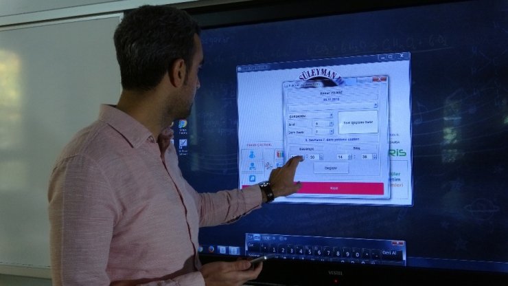Sınıf defterleri ve yoklama fişleri ’Tedris’ ile tarihe karışıyor