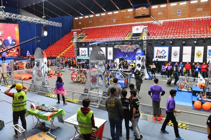 Başkentte “Ankara Off-Season’19 Robot Turnuvası" yapıldı