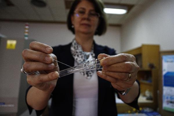 Örümcek kozasından deri, kas ve kemik doku onarım malzemesi